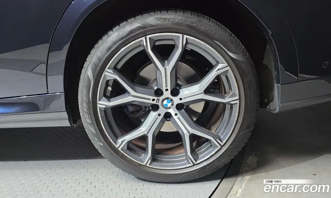 BMW X6 2024 3.0 автомат (гидро), фото 7