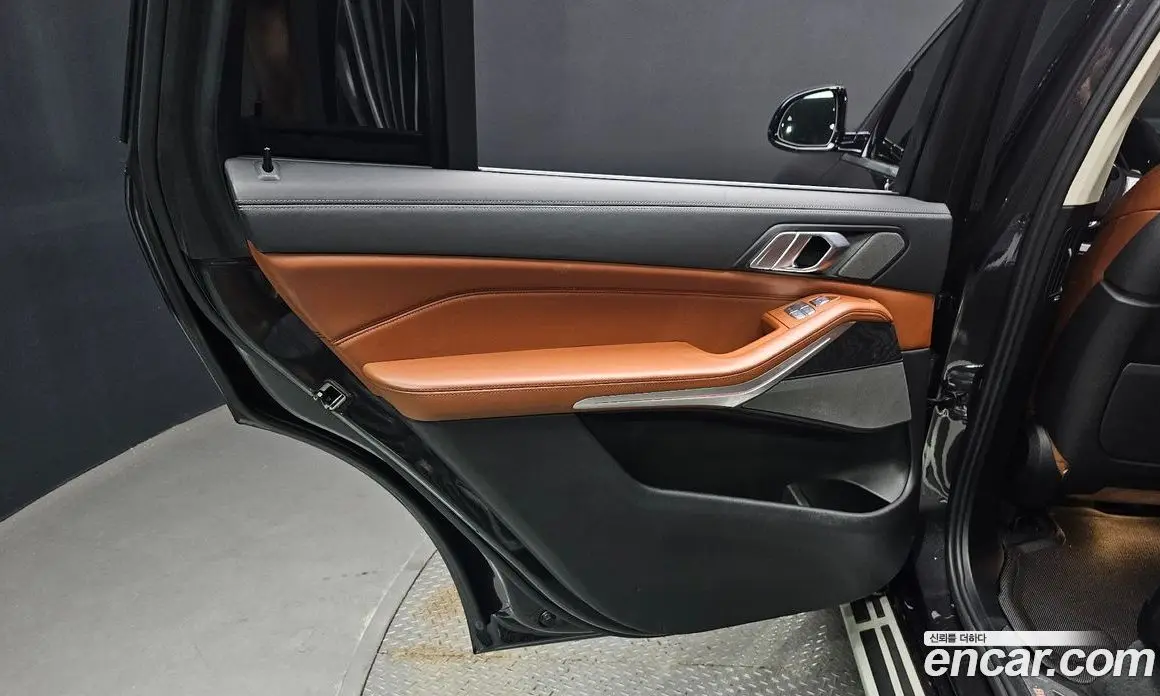 BMW X7 2022 3.0 автомат (гидро), фото 14