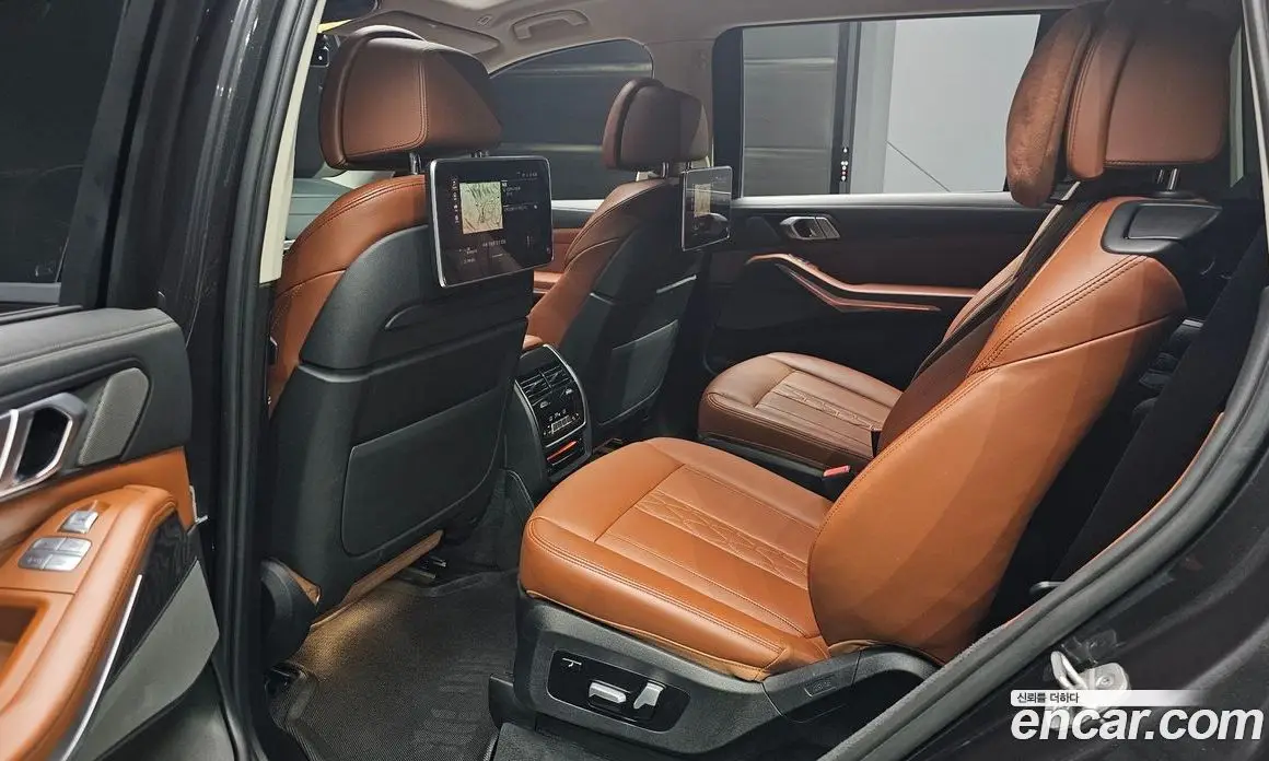 BMW X7 2022 3.0 автомат (гидро), фото 15