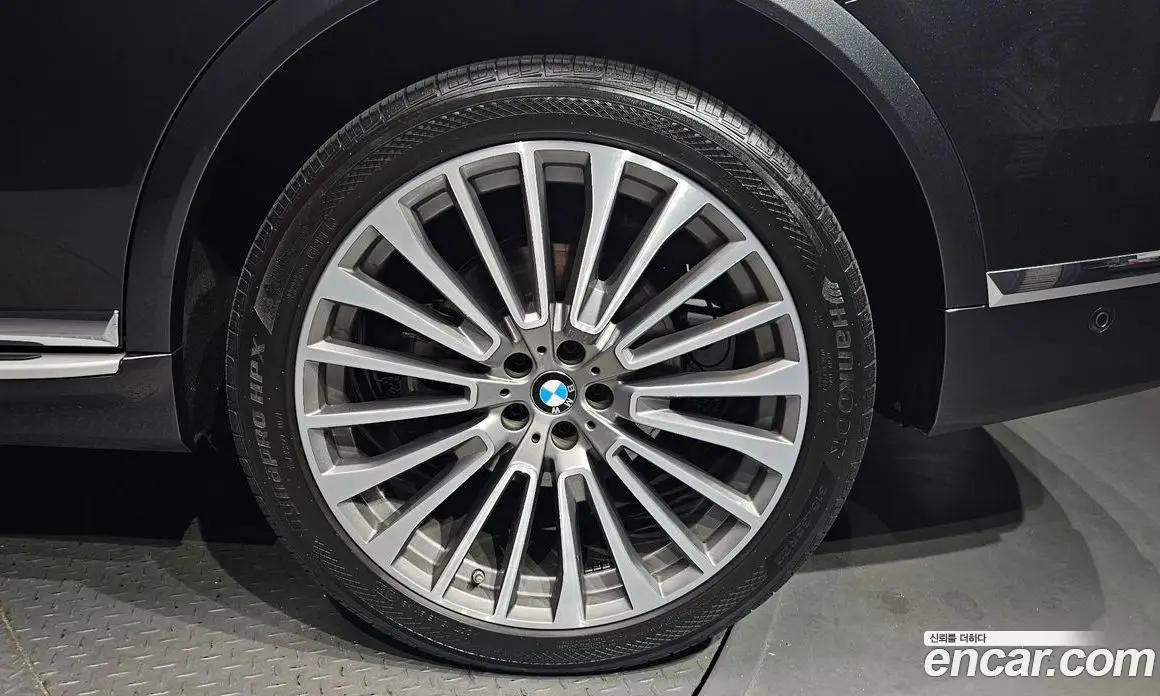 BMW X7 2022 3.0 автомат (гидро), фото 6