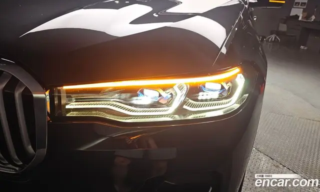 BMW X7 2022 3.0 автомат (гидро), миниатюра 7
