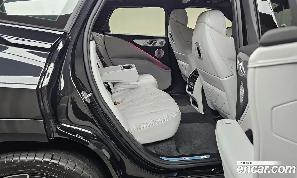 BMW XM 2025 4.4 автомат (гидро), фото 17