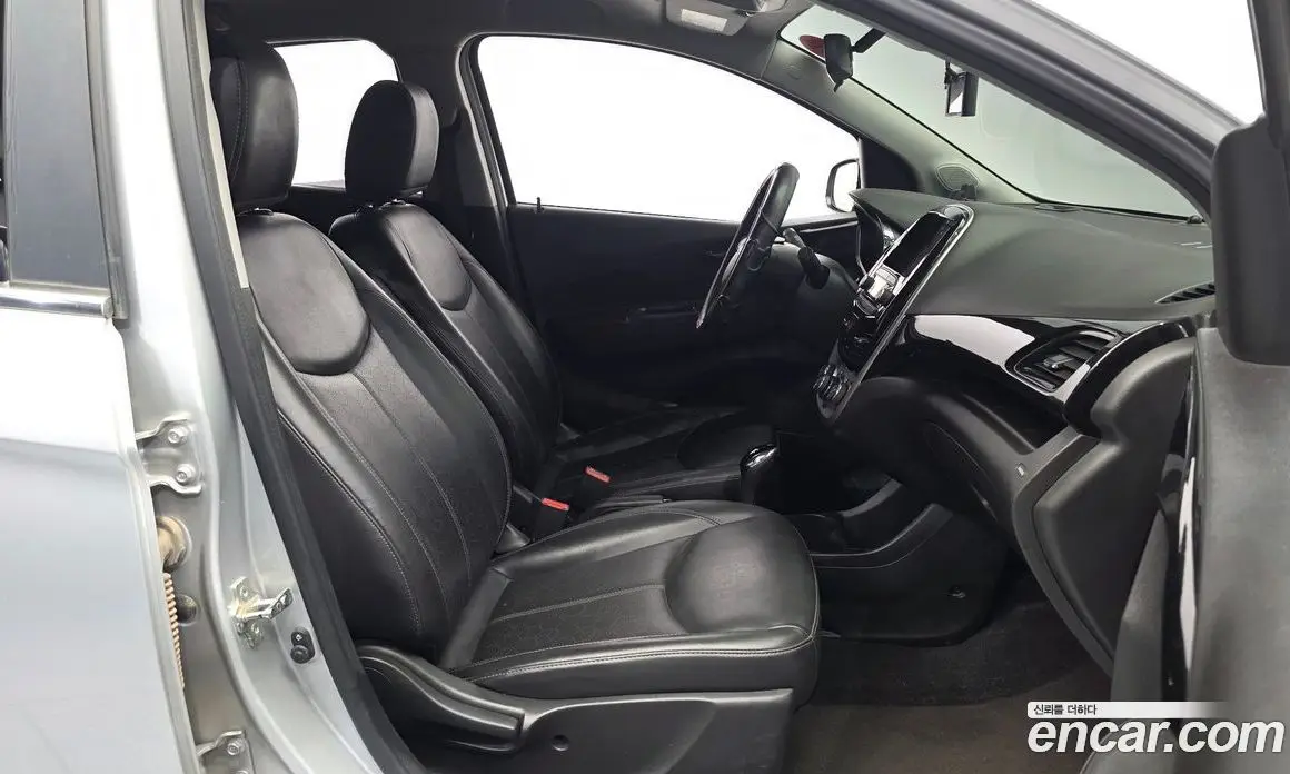 Chevrolet Spark 2016 1.0 автомат (гидро), фото 16 Chevrolet Spark 2016 1.0 автомат (гидро), фото 16