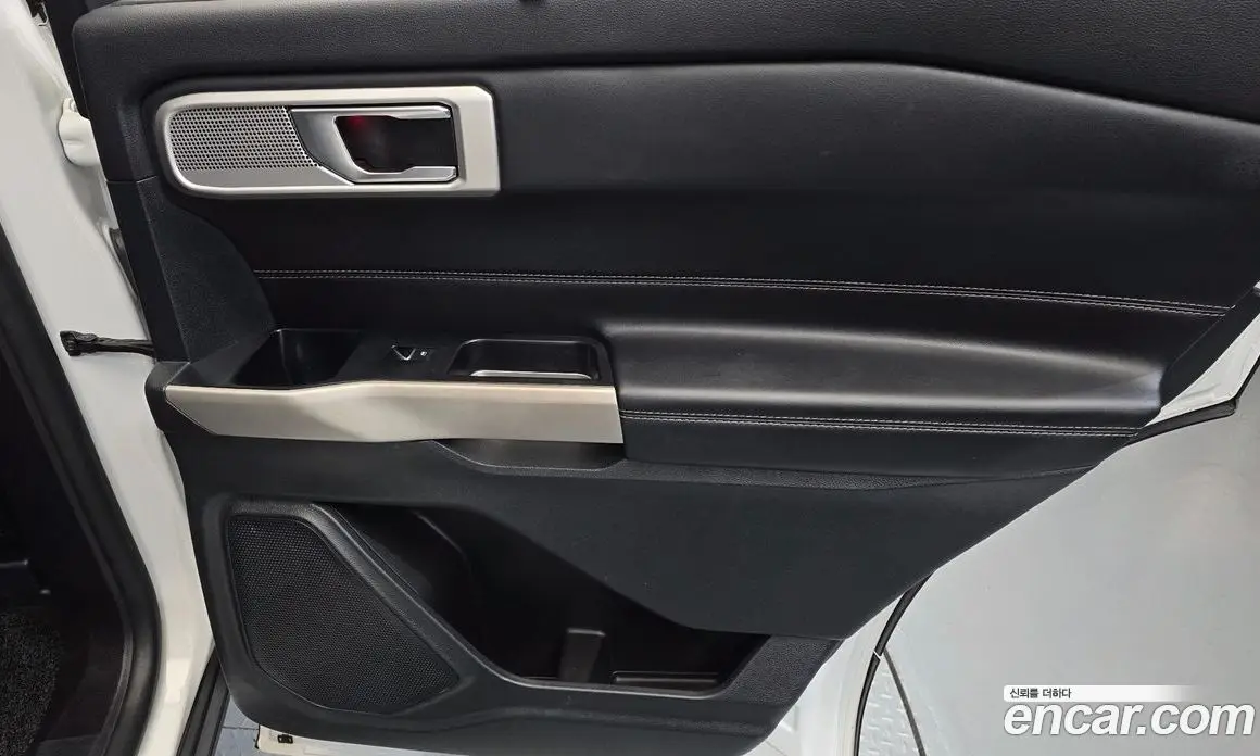 Ford Explorer 2022 2.3 автомат (гидро), фото 15