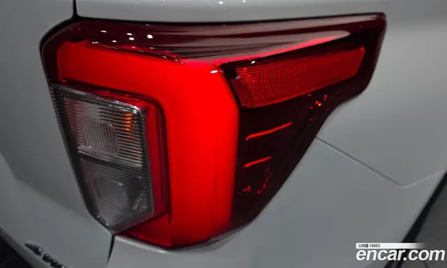 Ford Explorer 2022 2.3 автомат (гидро), миниатюра 9
