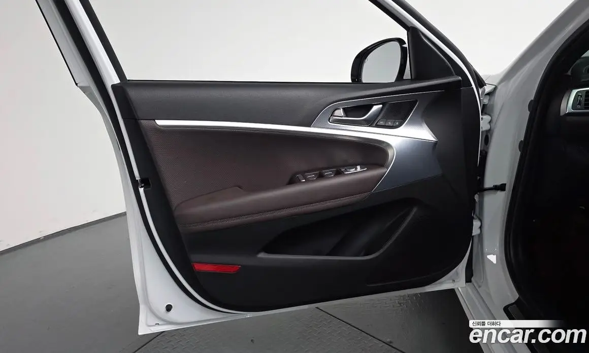 Genesis G70 2021 2.0 автомат (гидро), фото 13 Genesis G70 2021 2.0 автомат (гидро), фото 13