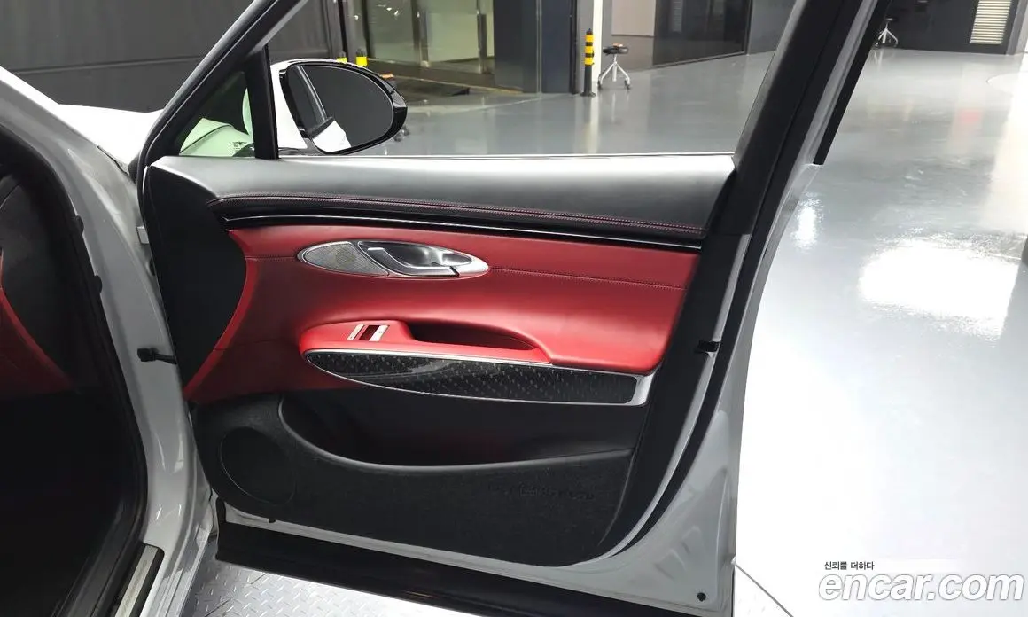 Genesis GV70 2021 2.5 автомат (гидро), фото 14 Genesis GV70 2021 2.5 автомат (гидро), фото 14