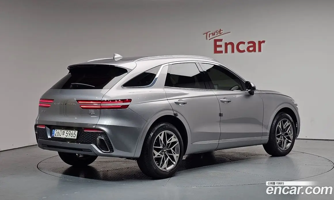 Genesis GV70 2021 2.5 автомат (гидро), фото 1 Genesis GV70 2021 2.5 автомат (гидро), фото 1