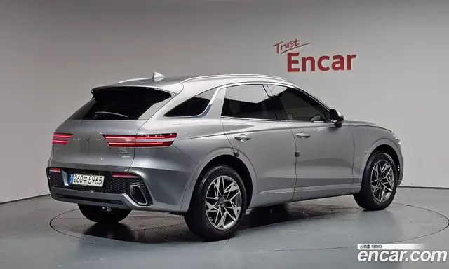 Genesis GV70, 2021, 24 519 км