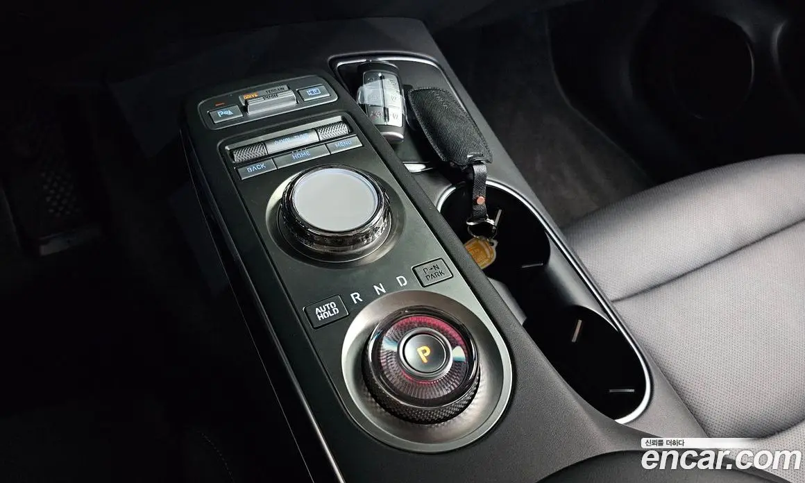 Genesis GV70 2021 2.5 автомат (гидро), фото 11 Genesis GV70 2021 2.5 автомат (гидро), фото 11