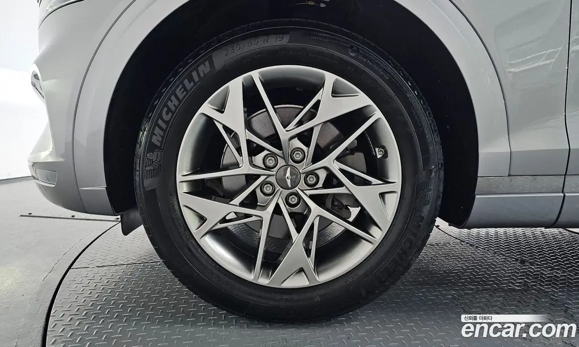 Genesis GV70 2021 2.5 автомат (гидро), фото 4 Genesis GV70 2021 2.5 автомат (гидро), фото 4