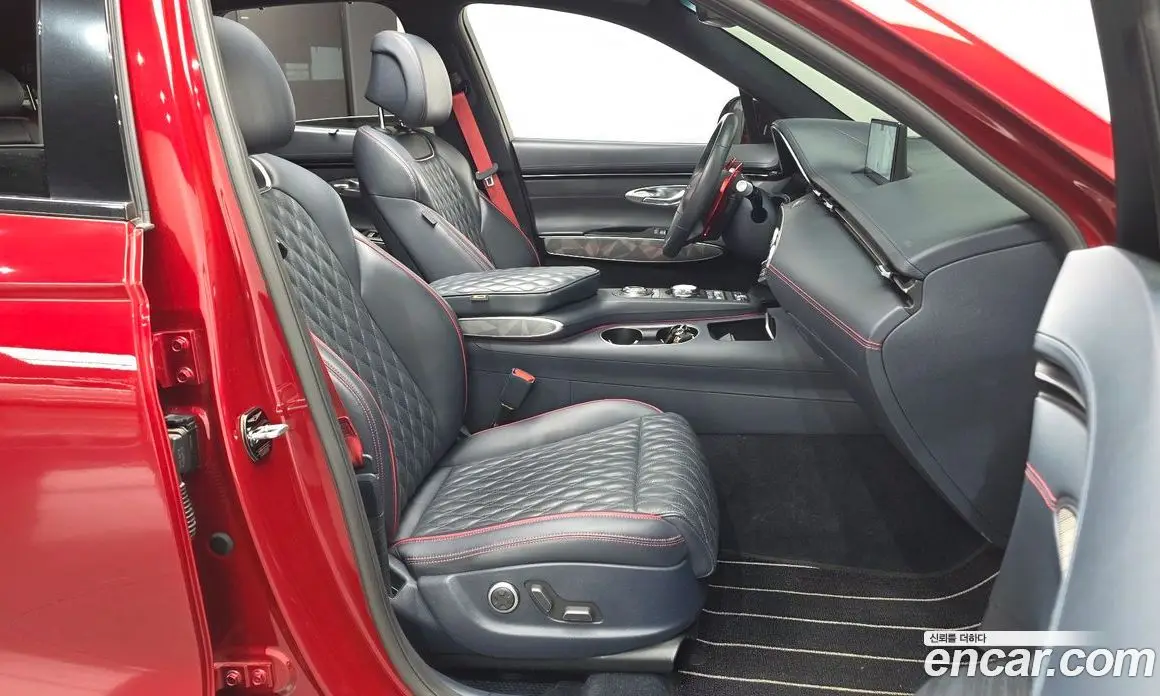 Genesis GV70 2021 3.5 автомат (гидро), фото 16