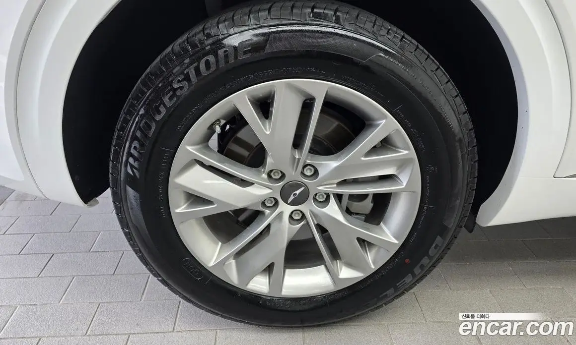 Genesis GV70 2021 2.5 автомат (гидро), фото 5 Genesis GV70 2021 2.5 автомат (гидро), фото 5
