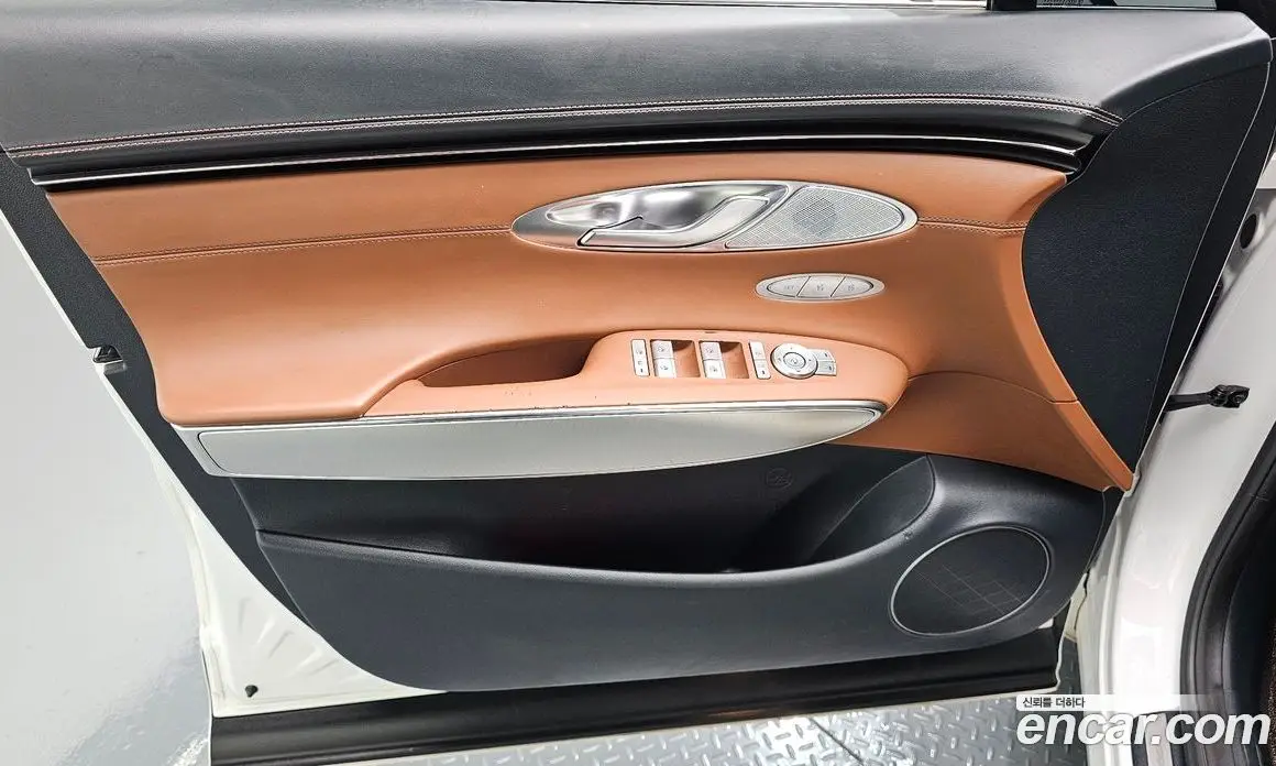 Genesis GV70 2021 2.5 автомат (гидро), фото 14 Genesis GV70 2021 2.5 автомат (гидро), фото 14