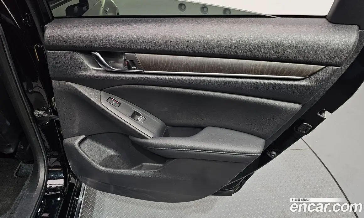 Honda Accord 2021 2.0 автомат (гидро), фото 15