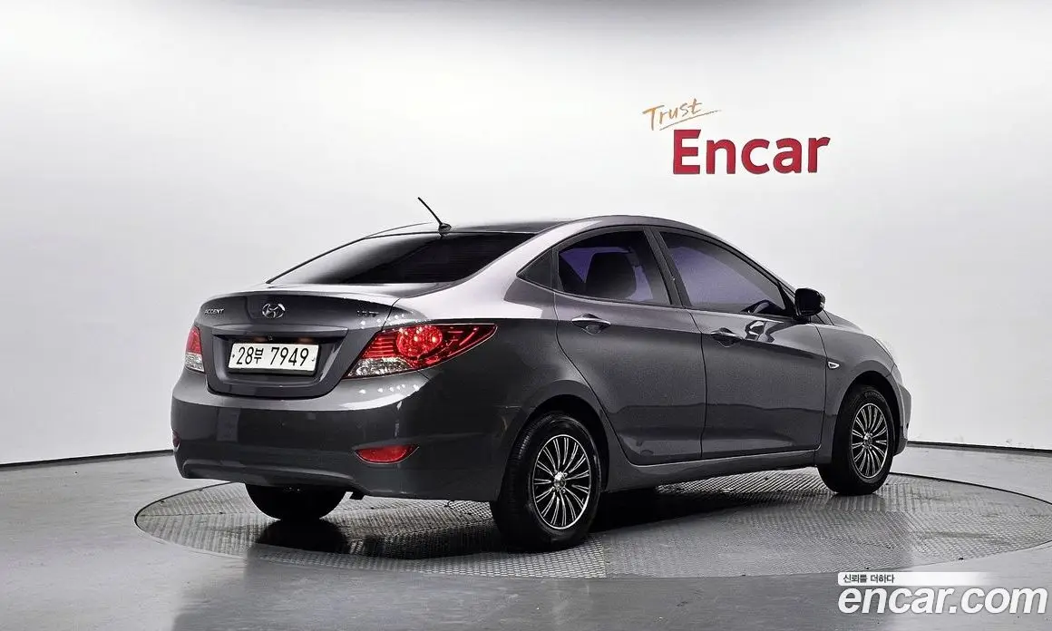 Hyundai Accent 2014 1.4 автомат (гидро), фото 1 Hyundai Accent 2014 1.4 автомат (гидро), фото 1
