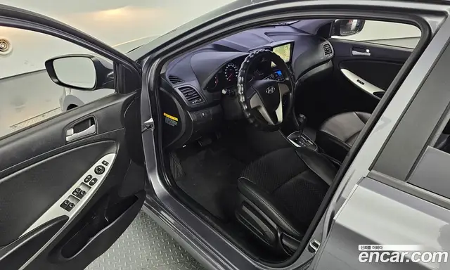 Hyundai Accent 2014 1.4 автомат (гидро), миниатюра 12