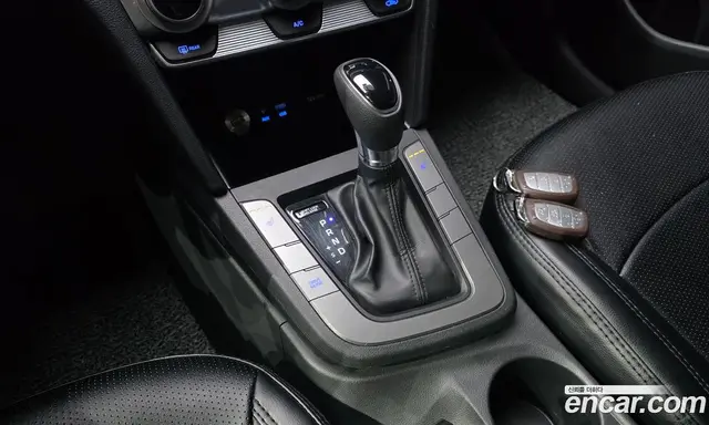 Hyundai Avante 2019 1.6 автомат (гидро), миниатюра 12