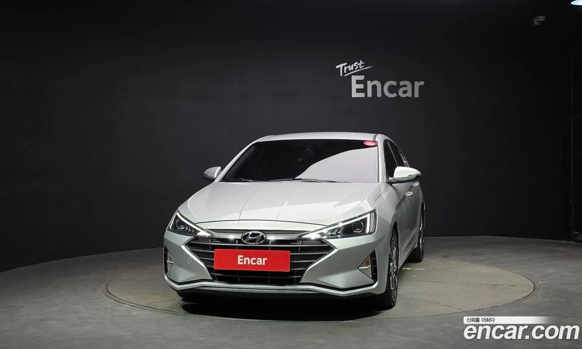 Hyundai Avante 2019 1.6 автомат (гидро), фото 3