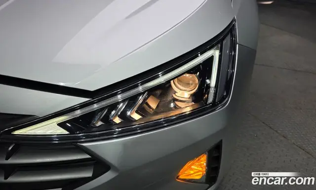 Hyundai Avante 2019 1.6 автомат (гидро), миниатюра 8