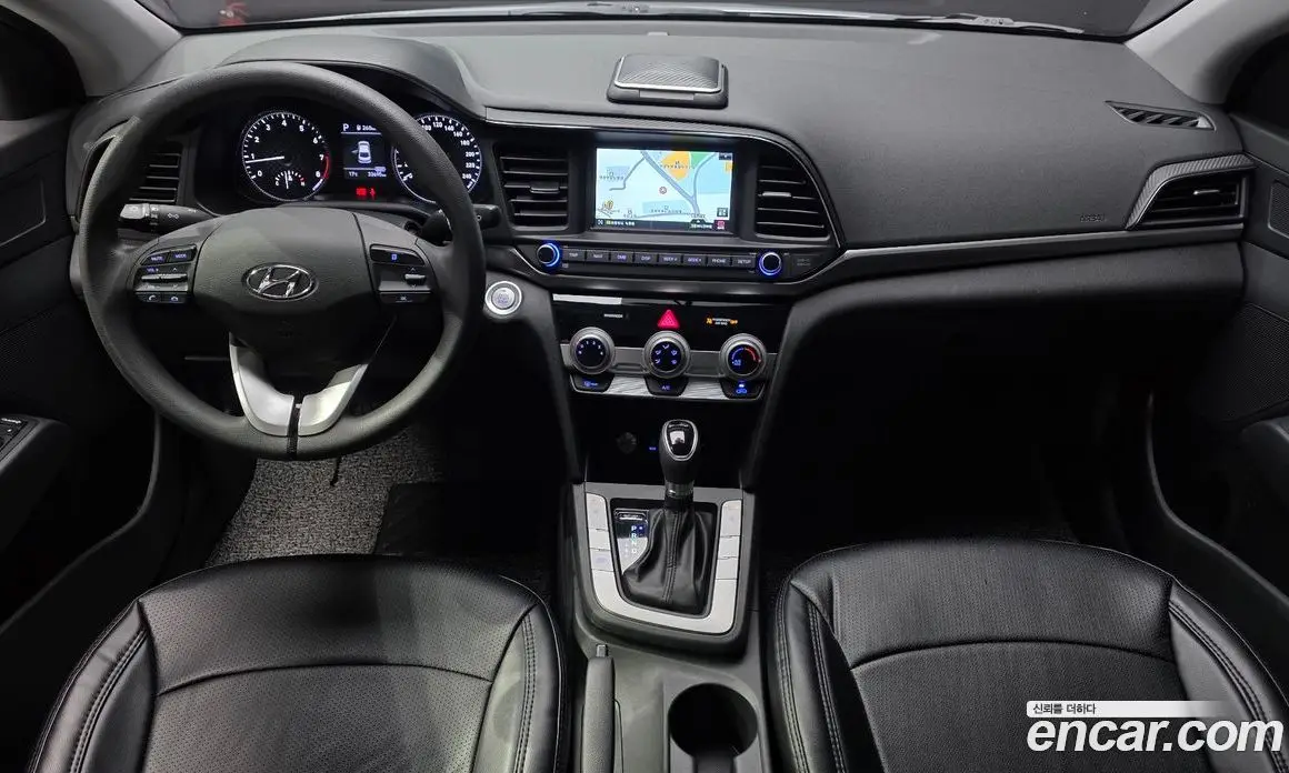Hyundai Avante 2019 1.6 автомат (гидро), фото 10