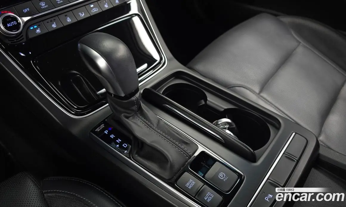 Hyundai Grandeur 2017 2.4 автомат (гидро), фото 12 Hyundai Grandeur 2017 2.4 автомат (гидро), фото 12
