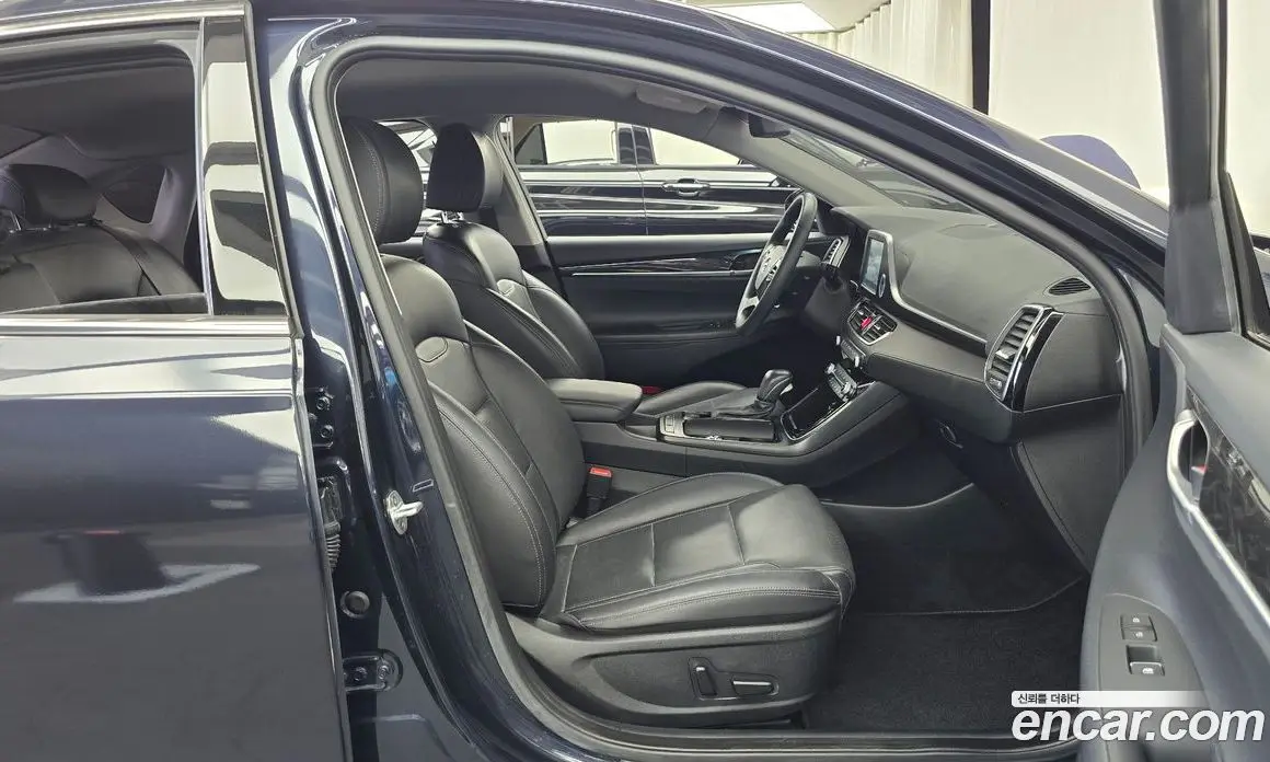 Hyundai Grandeur 2017 2.4 автомат (гидро), фото 16 Hyundai Grandeur 2017 2.4 автомат (гидро), фото 16