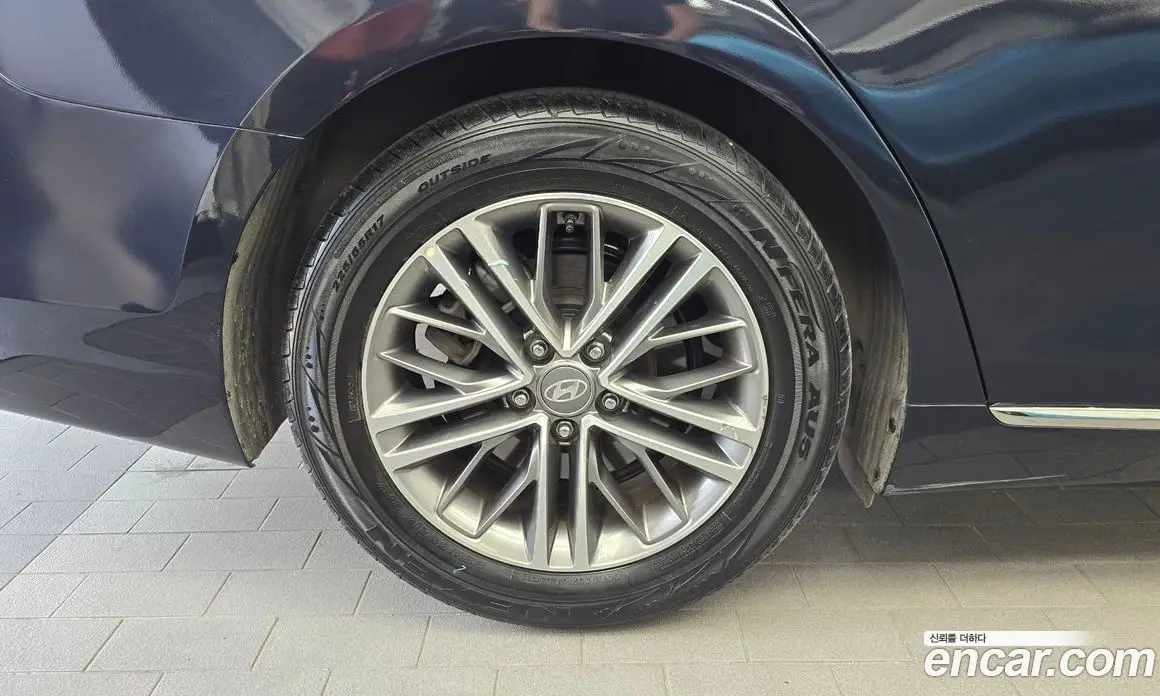 Hyundai Grandeur 2017 2.4 автомат (гидро), фото 5 Hyundai Grandeur 2017 2.4 автомат (гидро), фото 5
