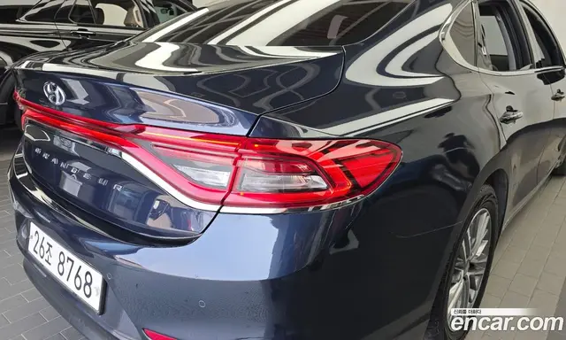 Hyundai Grandeur 2017 2.4 автомат (гидро), миниатюра 9 Hyundai Grandeur 2017 2.4 автомат (гидро), миниатюра 9