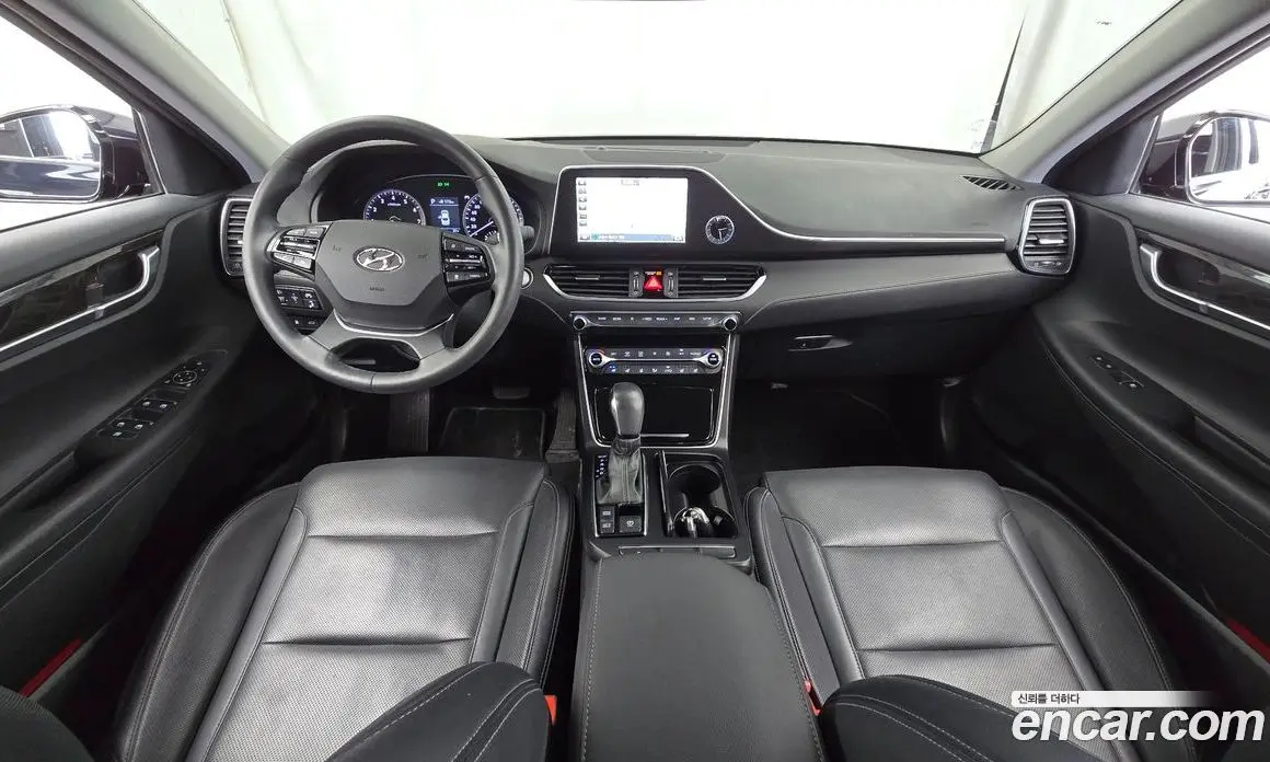 Hyundai Grandeur 2017 2.4 автомат (гидро), фото 10 Hyundai Grandeur 2017 2.4 автомат (гидро), фото 10
