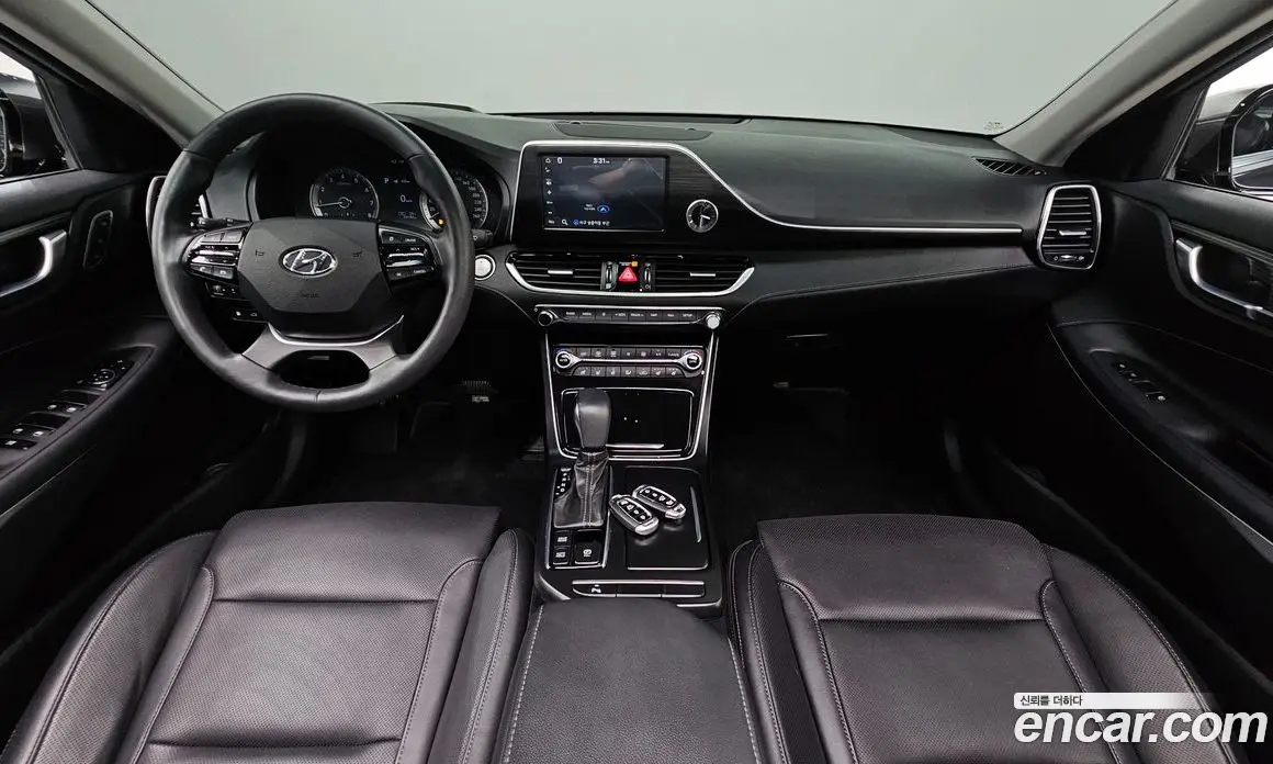 Hyundai Grandeur 2017 2.4 автомат (гидро), фото 10