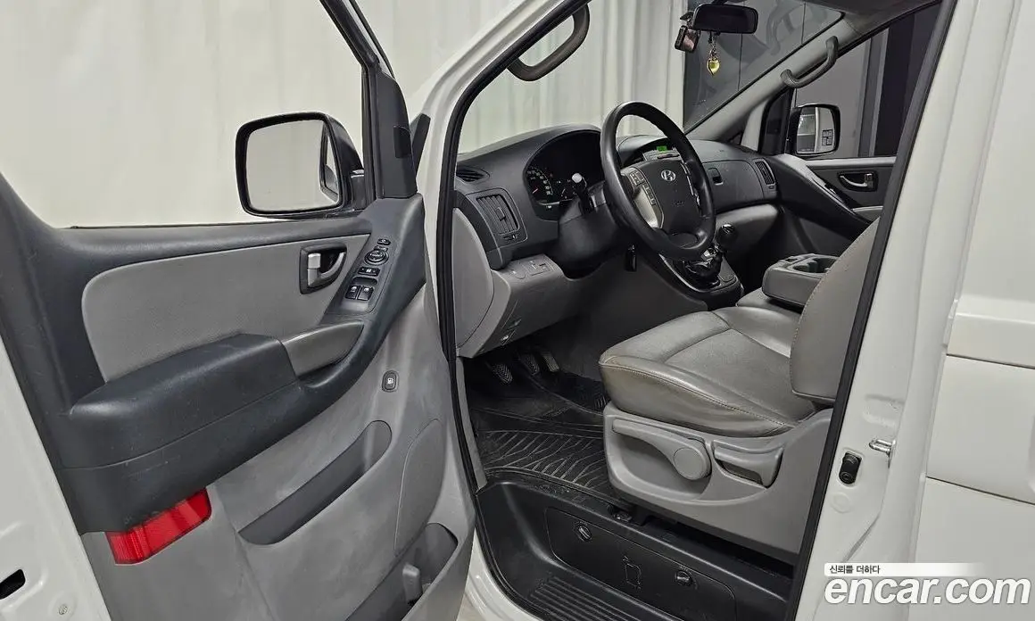 Hyundai Starex 2013 2.5 механика, фото 13
