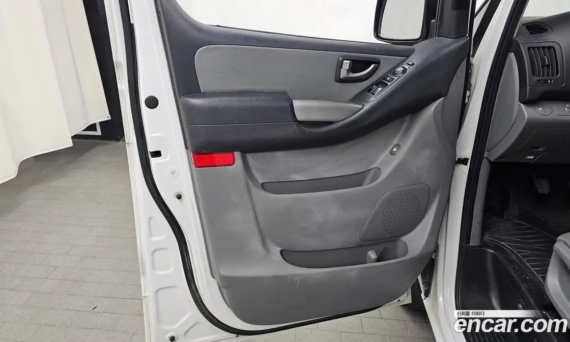 Hyundai Starex 2013 2.5 механика, фото 14
