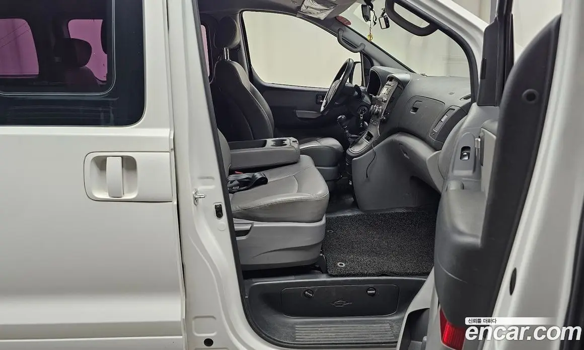 Hyundai Starex 2013 2.5 механика, фото 16