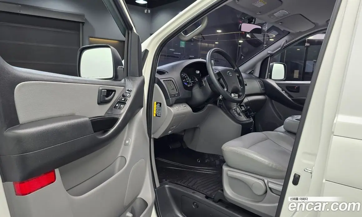 Hyundai Starex 2019 2.5 автомат (гидро), фото 13 Hyundai Starex 2019 2.5 автомат (гидро), фото 13