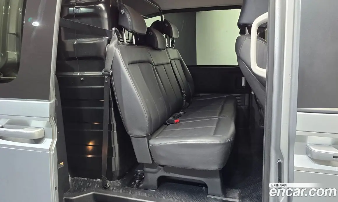 Hyundai Staria 2022 2.2 автомат (гидро), фото 17