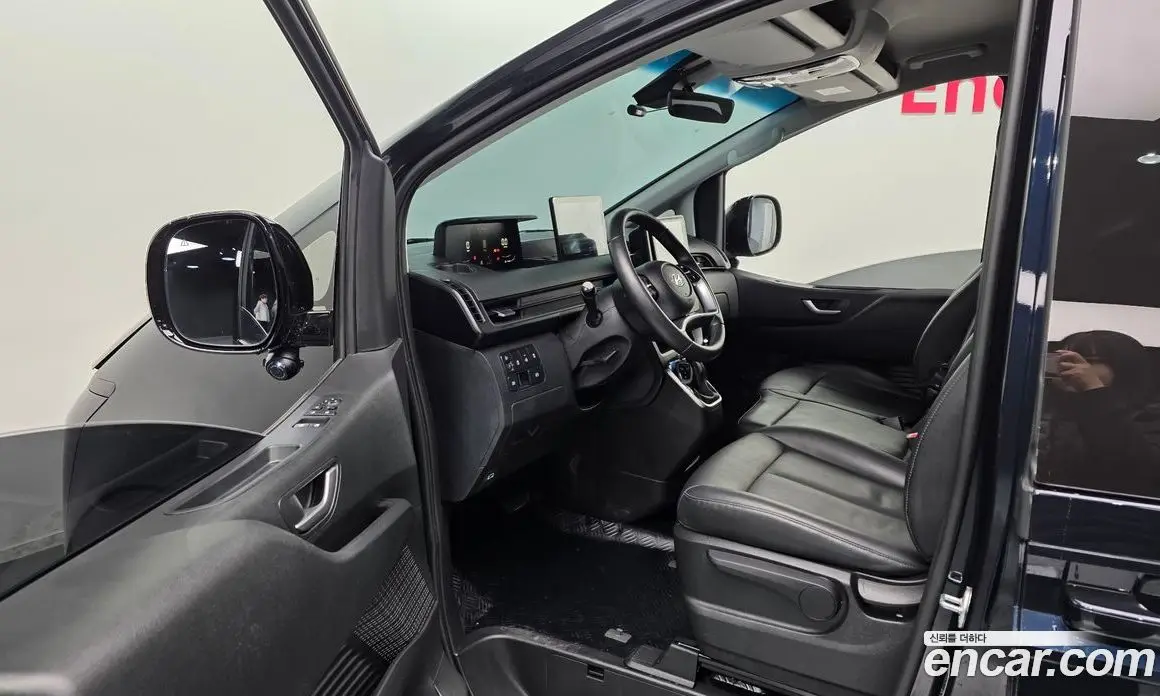Hyundai Staria 2024 2.2 автомат (гидро), фото 11