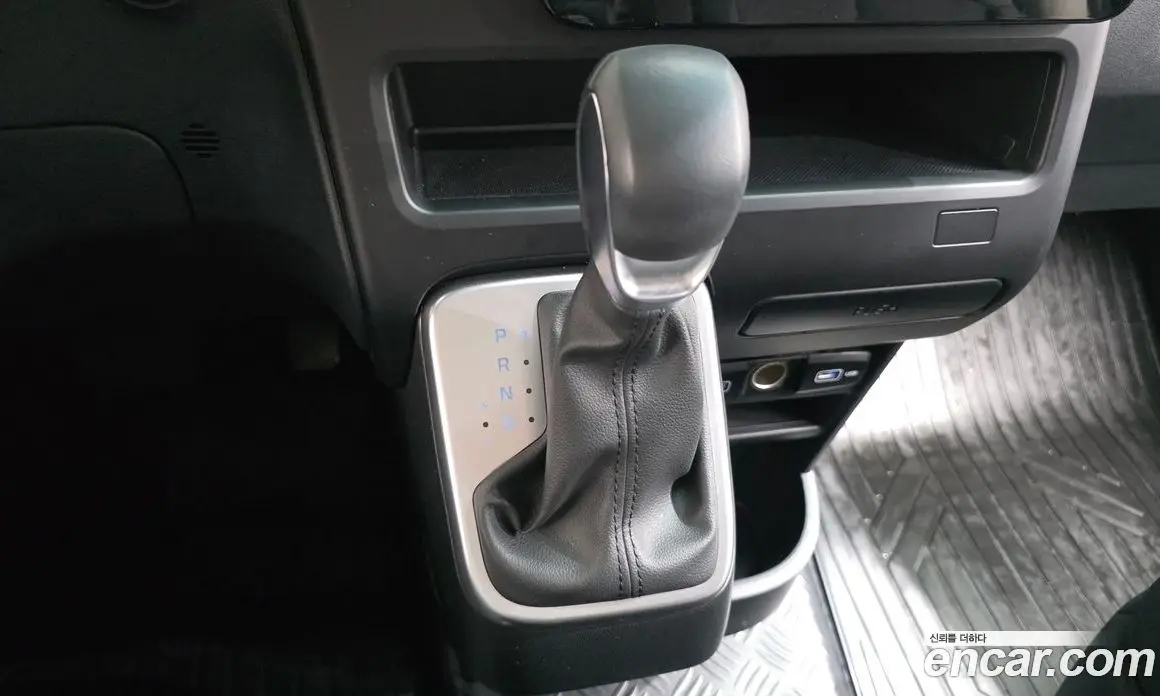 Hyundai Staria 2024 2.2 автомат (гидро), фото 11