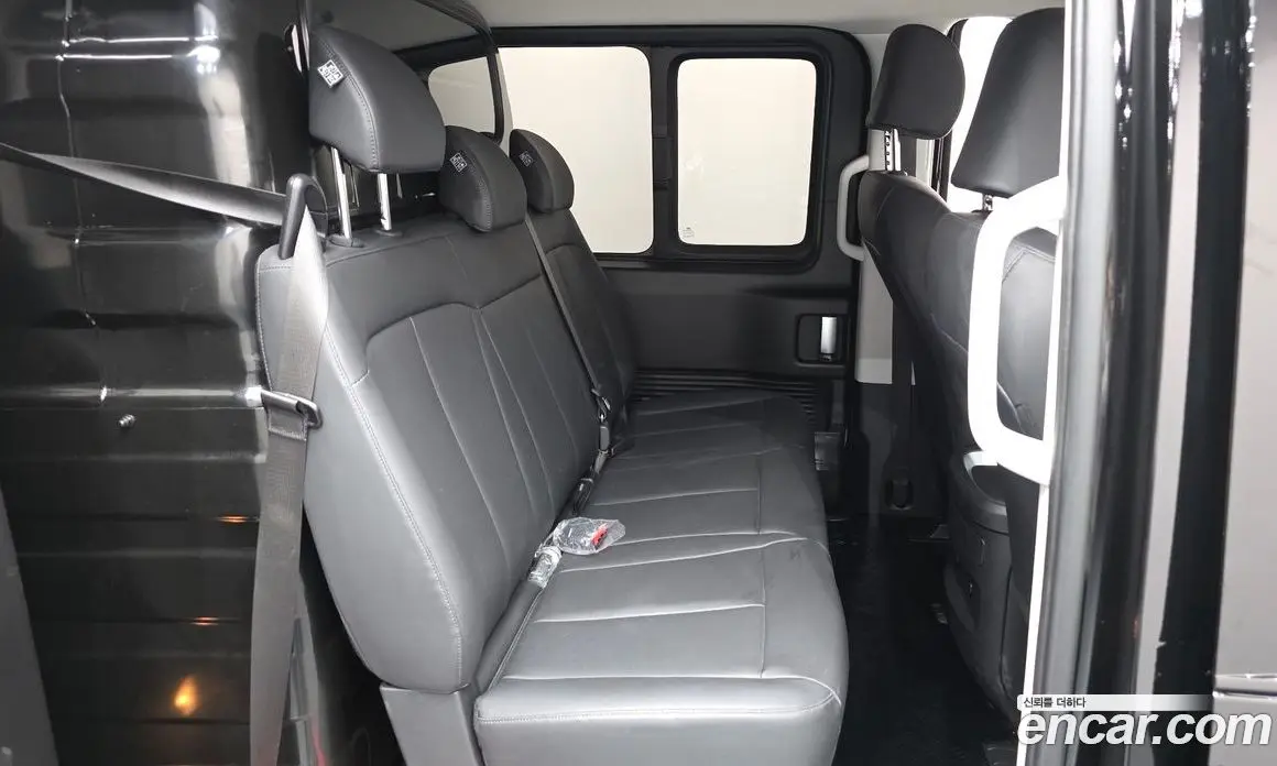 Hyundai Staria 2024 2.2 автомат (гидро), фото 16