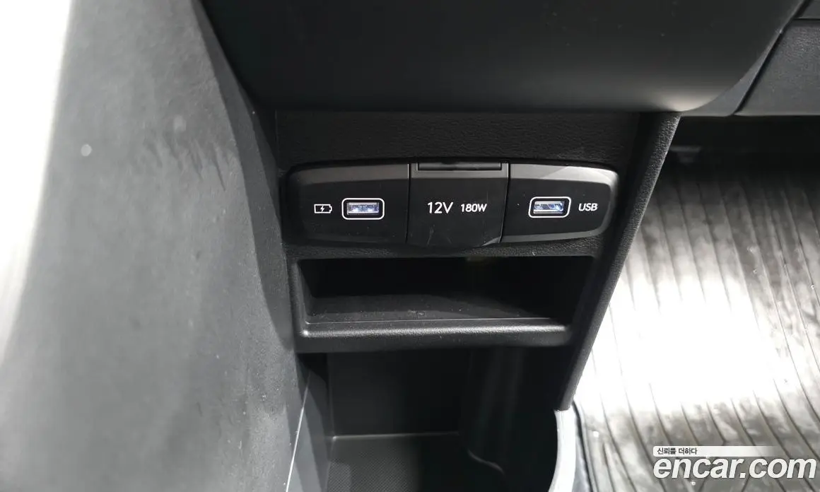 Hyundai Staria 2024 2.2 автомат (гидро), фото 19