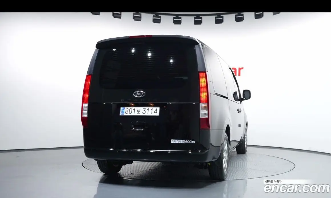 Hyundai Staria 2024 2.2 автомат (гидро), фото 3