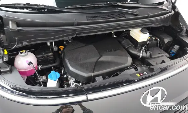 Hyundai Staria 2024 2.2 автомат (гидро), миниатюра 5