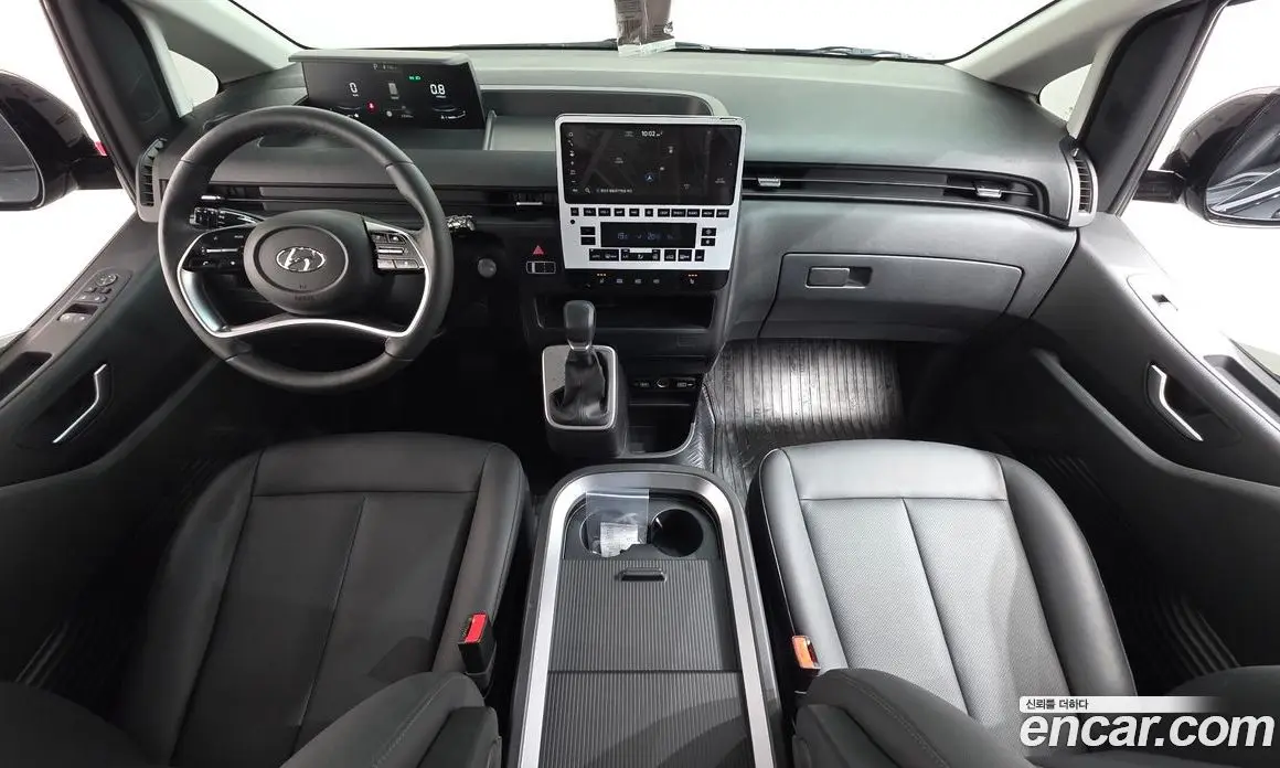 Hyundai Staria 2024 2.2 автомат (гидро), фото 9