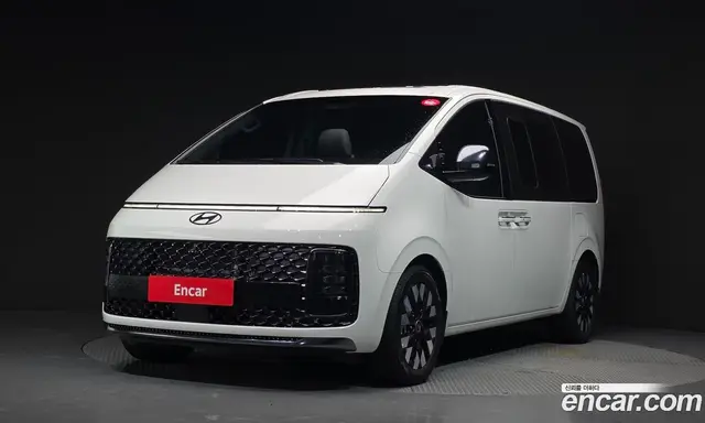 Hyundai Staria, 2025, 10 820 км