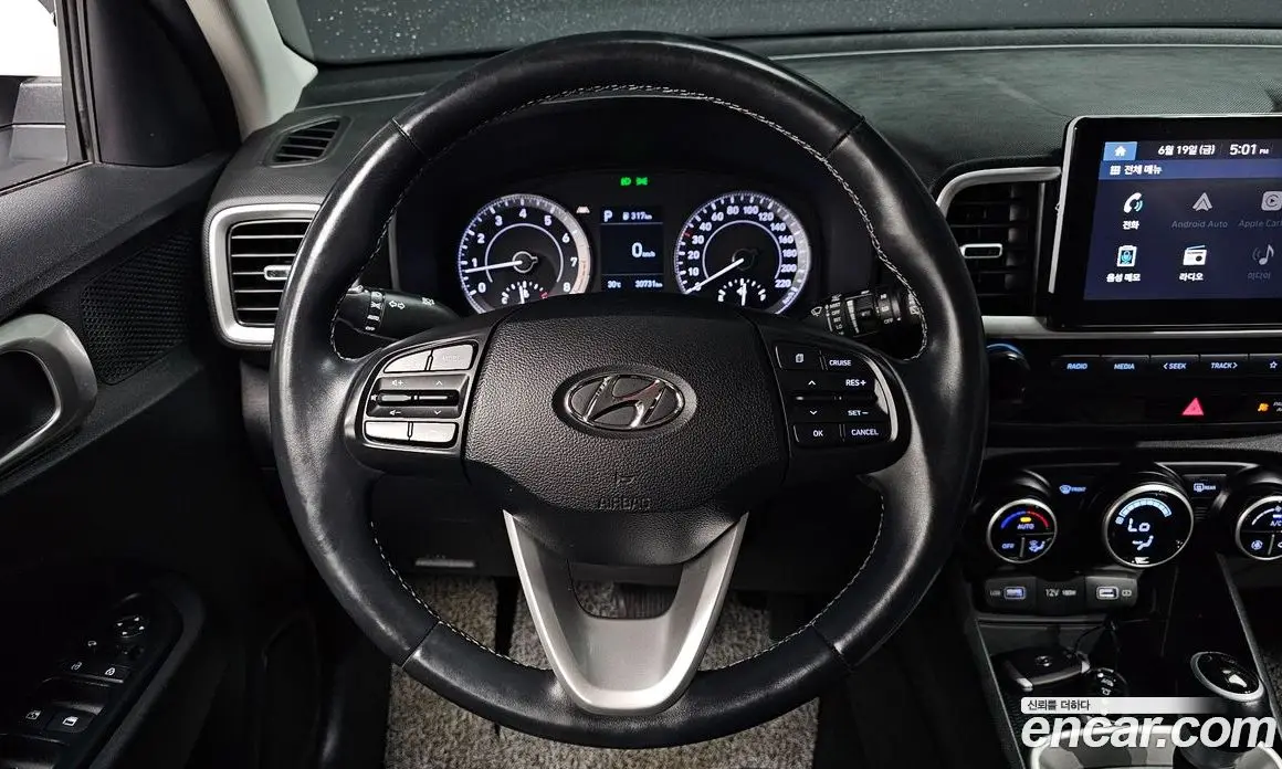 Hyundai Venue 2022 1.6 автомат (гидро), фото 19