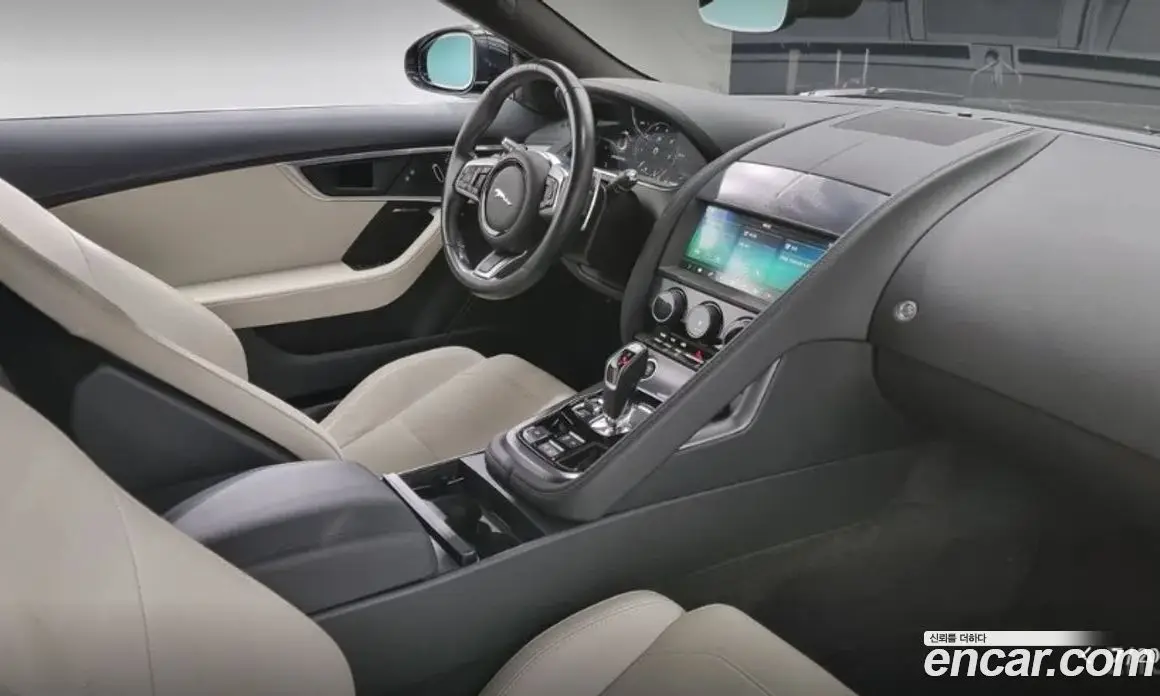 Jaguar F-Type 2023 2.0 автомат (гидро), фото 7 Jaguar F-Type 2023 2.0 автомат (гидро), фото 7