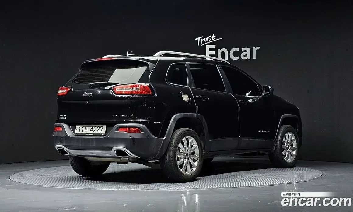 Jeep Cherokee 2015 2.0 автомат (гидро), фото 2 Jeep Cherokee 2015 2.0 автомат (гидро), фото 2