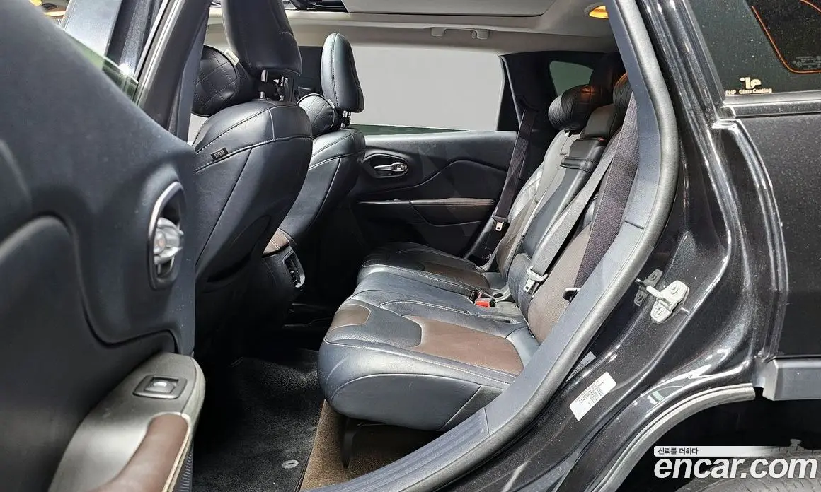Jeep Cherokee 2015 2.0 автомат (гидро), фото 12 Jeep Cherokee 2015 2.0 автомат (гидро), фото 12