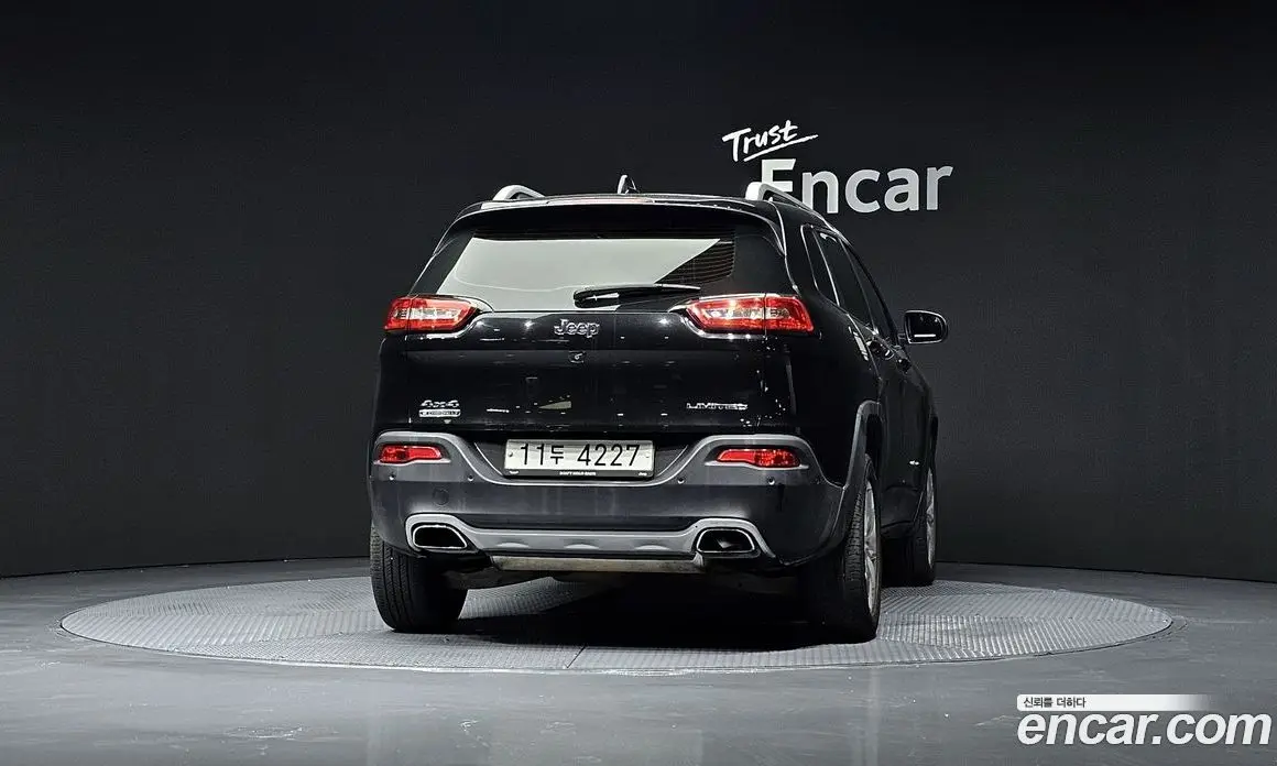 Jeep Cherokee 2015 2.0 автомат (гидро), фото 4 Jeep Cherokee 2015 2.0 автомат (гидро), фото 4