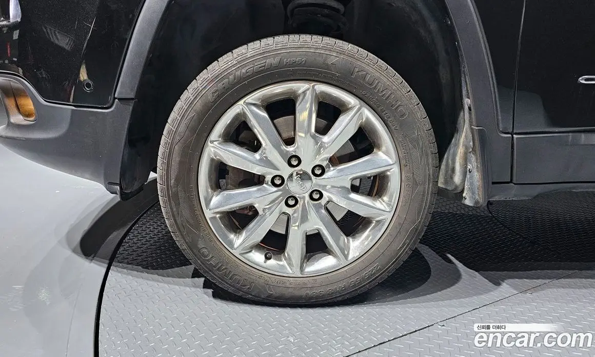 Jeep Cherokee 2015 2.0 автомат (гидро), фото 5 Jeep Cherokee 2015 2.0 автомат (гидро), фото 5